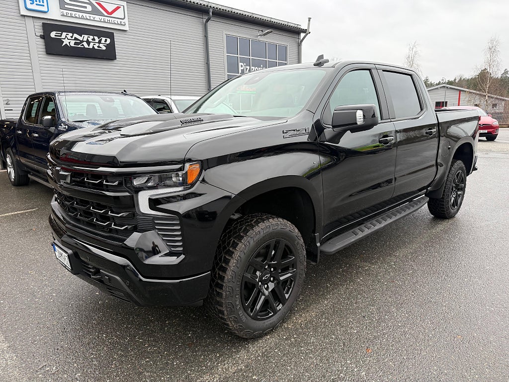 Chevrolet Silverado Trail Boss Diesel, Midnight,Premium, Omg Lev!