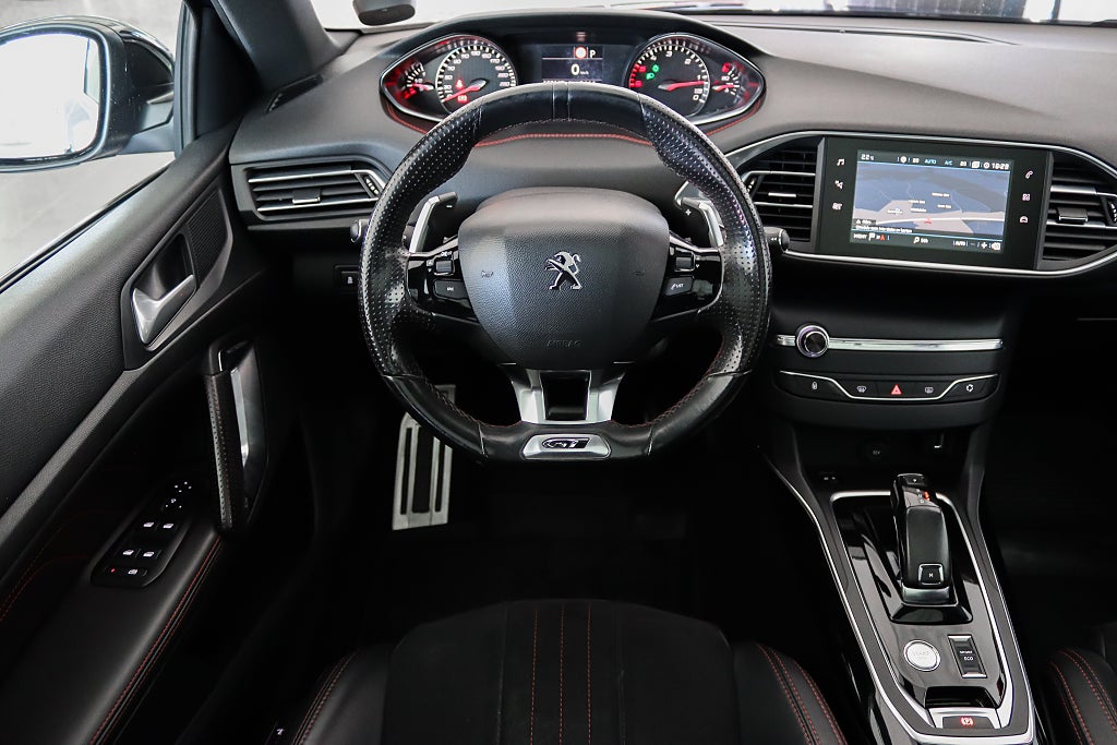 Peugeot 308 sw 2.0 BlueHDi 177hk GT Pano Massage Navi Drag