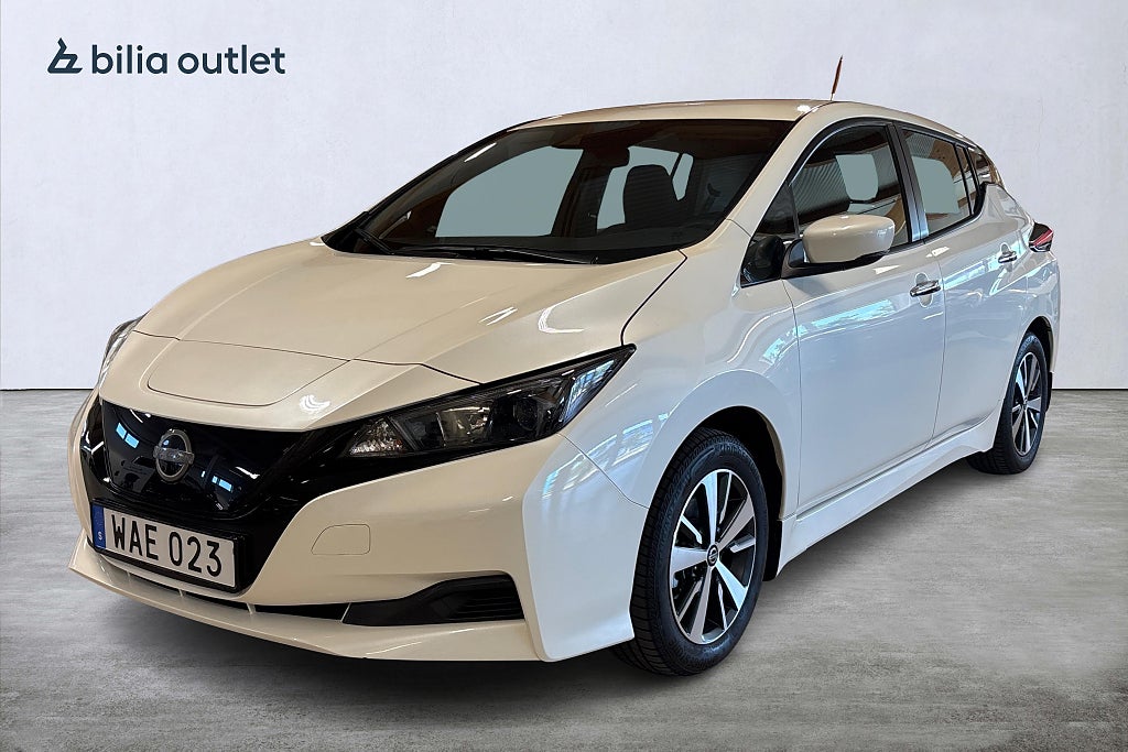 Nissan Leaf 40 kWh Visia / Sommarkampanj / Keyless / Rattvärme