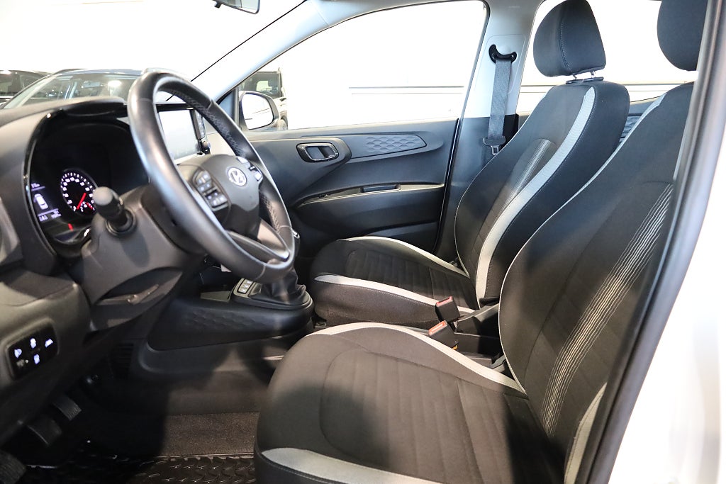 Hyundai i10 1.0 blue Essential CarPlay Leasbar Rattvärme