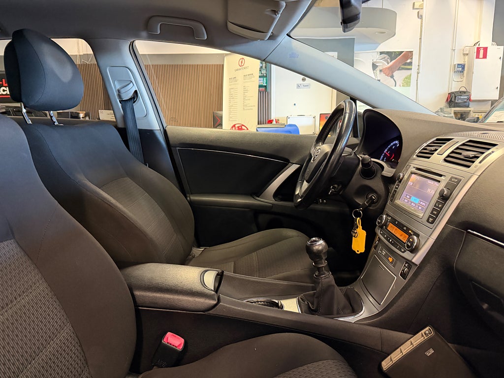 Toyota Avensis 2013 - miniatyr 21