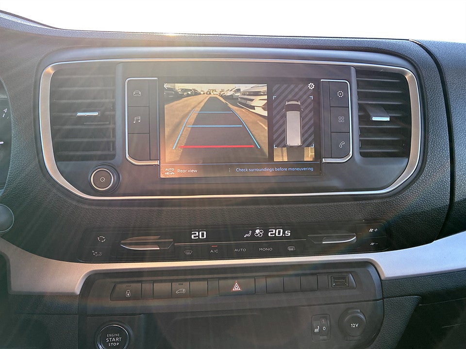Bild på Peugeot Expert PRO+ 2.0 BlueHDi 145hk Aut L3 BACKKAMERA
