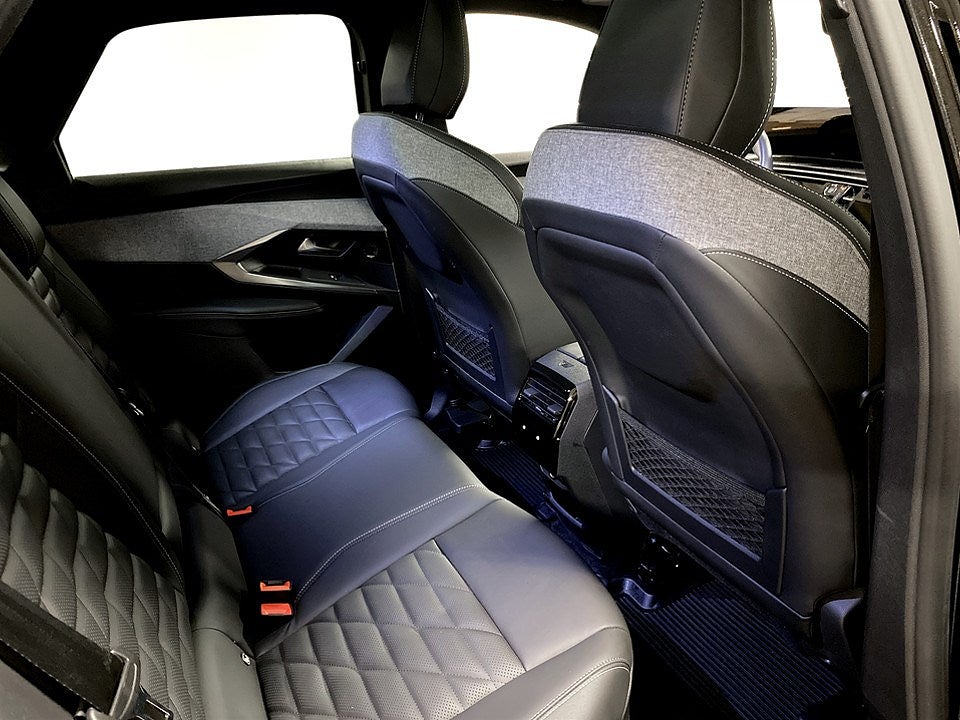 Bild på Peugeot E-3008 GT Ultimate 85kWh 214hk Aut - PANO, FOCAL