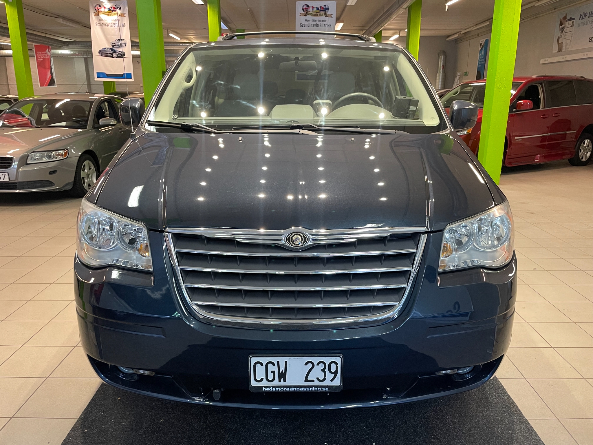 Chrysler Town & Country 2008, photo 2/41