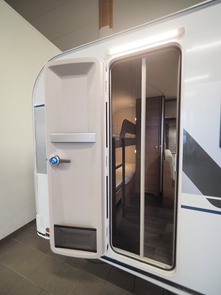 Husvagn, 1-axl Knaus Sport 540 FDK 15 av 18