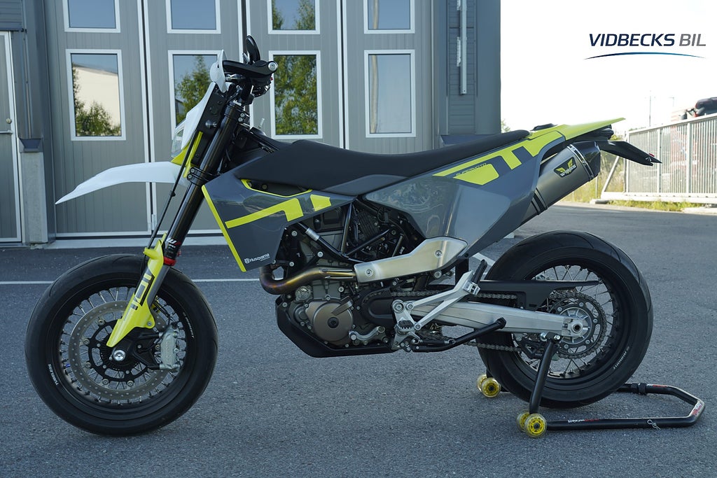 Husqvarna 701 SUPERMOTO WINGS SLIPON FINANSIERA HELA PRISER FRÅN 923KR/MÅN