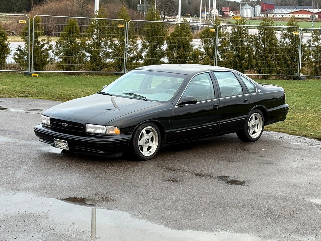 Chevrolet Impala SS 5.7 V8 Hydra-Matic 11300 mil 