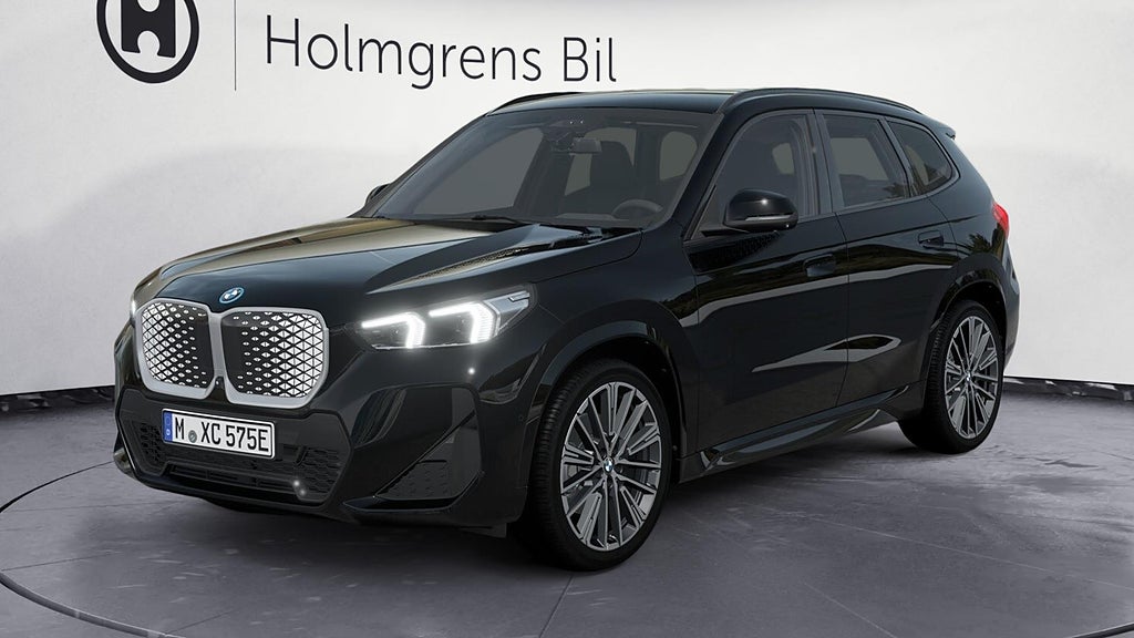 BMW iX1 xDrive30 0,95% M Sport Business Ed Drag DA Pro H K | Ränta 0,95%