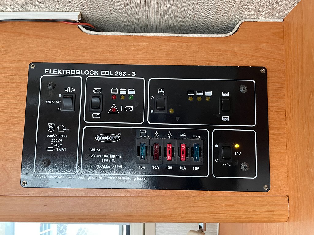 Pössl Duett / B-körkort / Dragkrok / Solcell / Plåtis / Van - Pössl