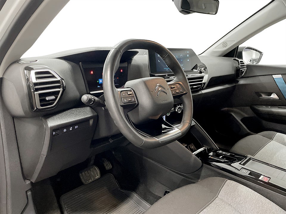 Bild på Citroën e-C4 Feel 50kWh 136hk Aut RATTVÄRME P-SENSORER