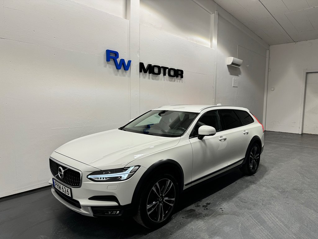 Volvo V90 Cross Country D4 AWD 190hk Inscription D-värm Drag