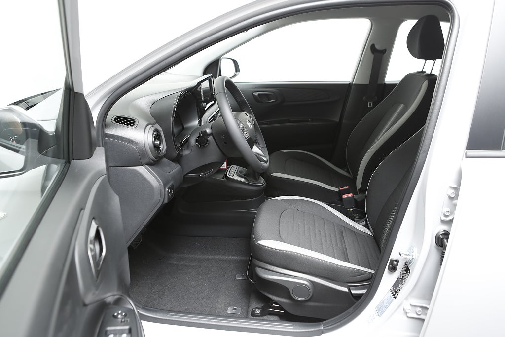 Hyundai i10 1,0 Automat Essential 2025