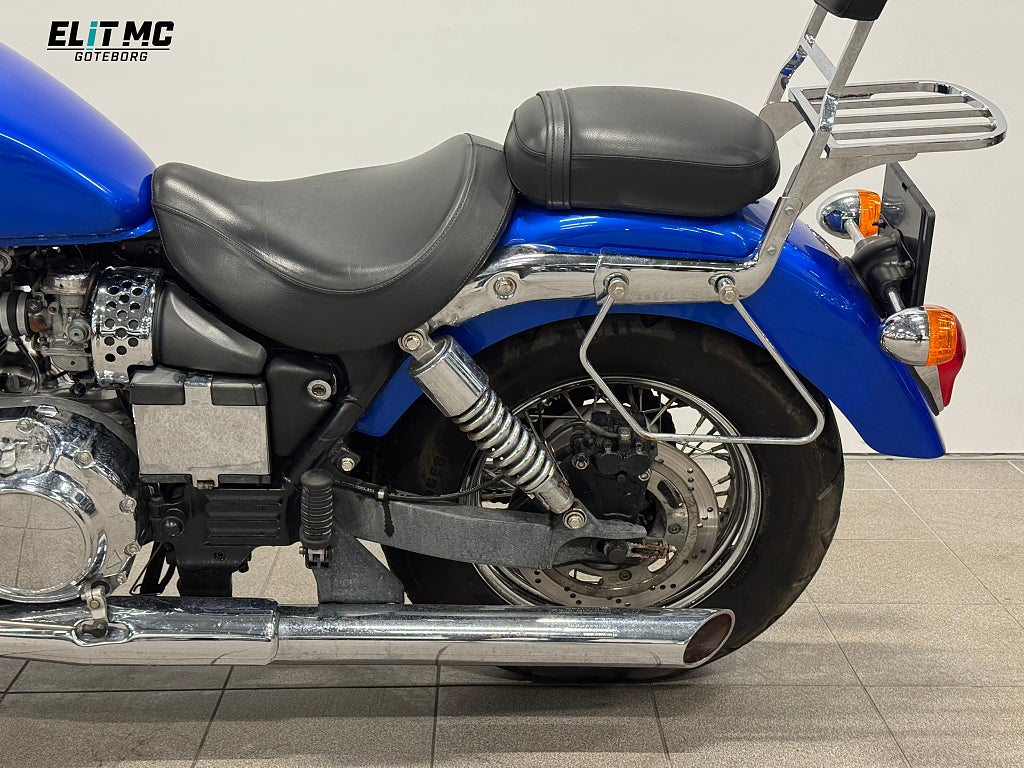 Triumph Bonneville 2004 - miniatyr 13
