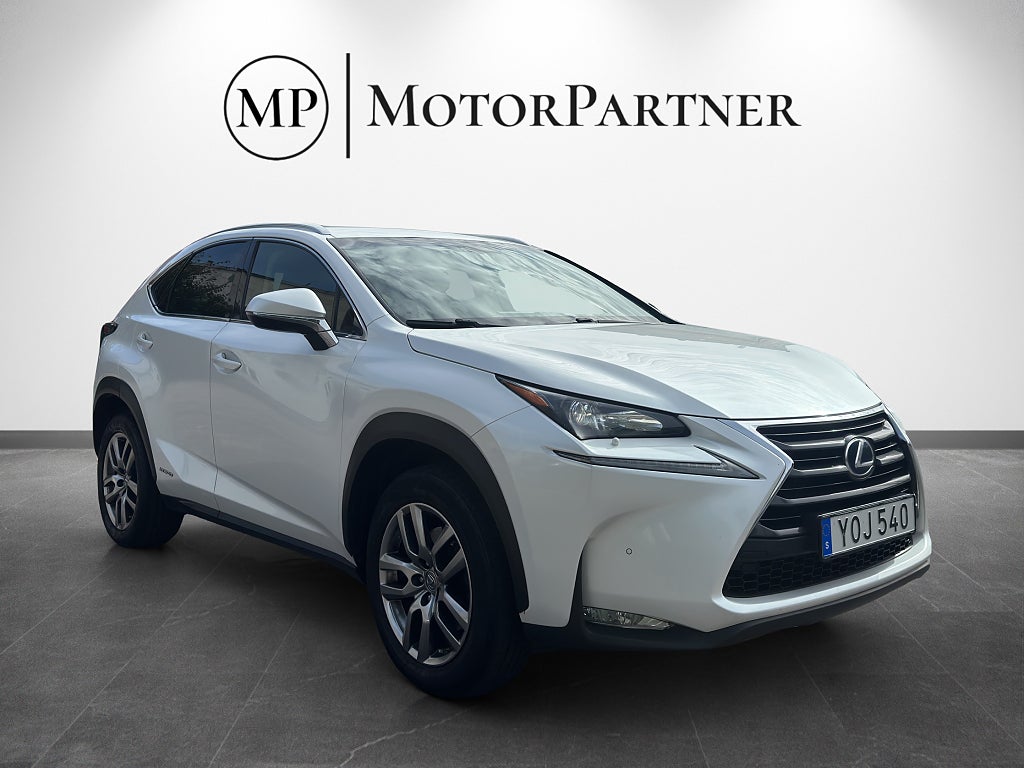Lexus NX 300h AWD 2.5 Executive Navi Drag B-Kamera Rattvärme