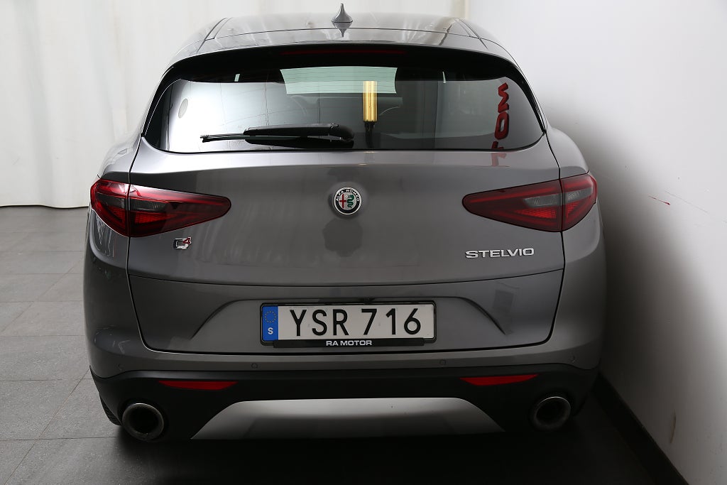 Alfa Romeo Stelvio 2,0 Turbo 16V Q4 200hk AWD Aut 2018