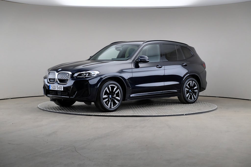 BMW iX3 286hk M Sport Charged Läder Pano Drag Momssmittad