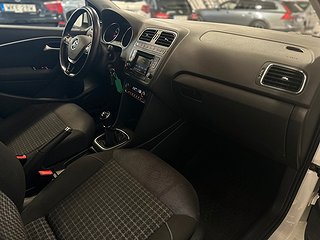 Volkswagen Polo 5-dörrar 1.2 TSI Premium 90hk Psens S/V-hjul
