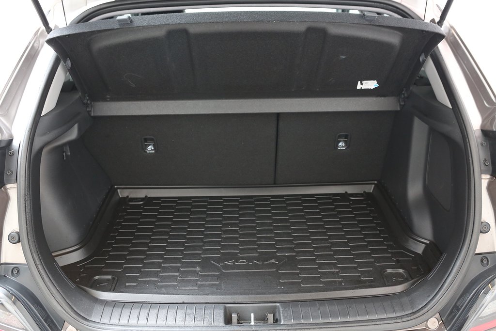 Hyundai Kona EV 100kW 39.2 kWh Essential Kamera Navi KRELL 2022