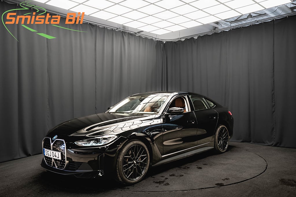 BMW i4 eDrive40 LÄDER DRAGKROK KAMERA BATTERITESTAD MOMS 