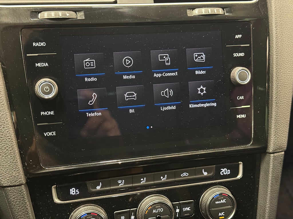 Volkswagen Golf I 5-dörrar 1.5 TSI 150hk GT Värmare B-Kamera Dynaudio - miniatyr 20