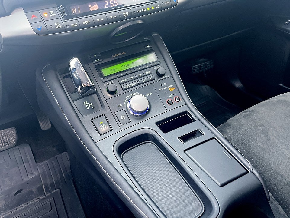 Bild på Lexus CT 200h F Sport 1.8 CVT 136hk Aut - FARTHÅLLARE