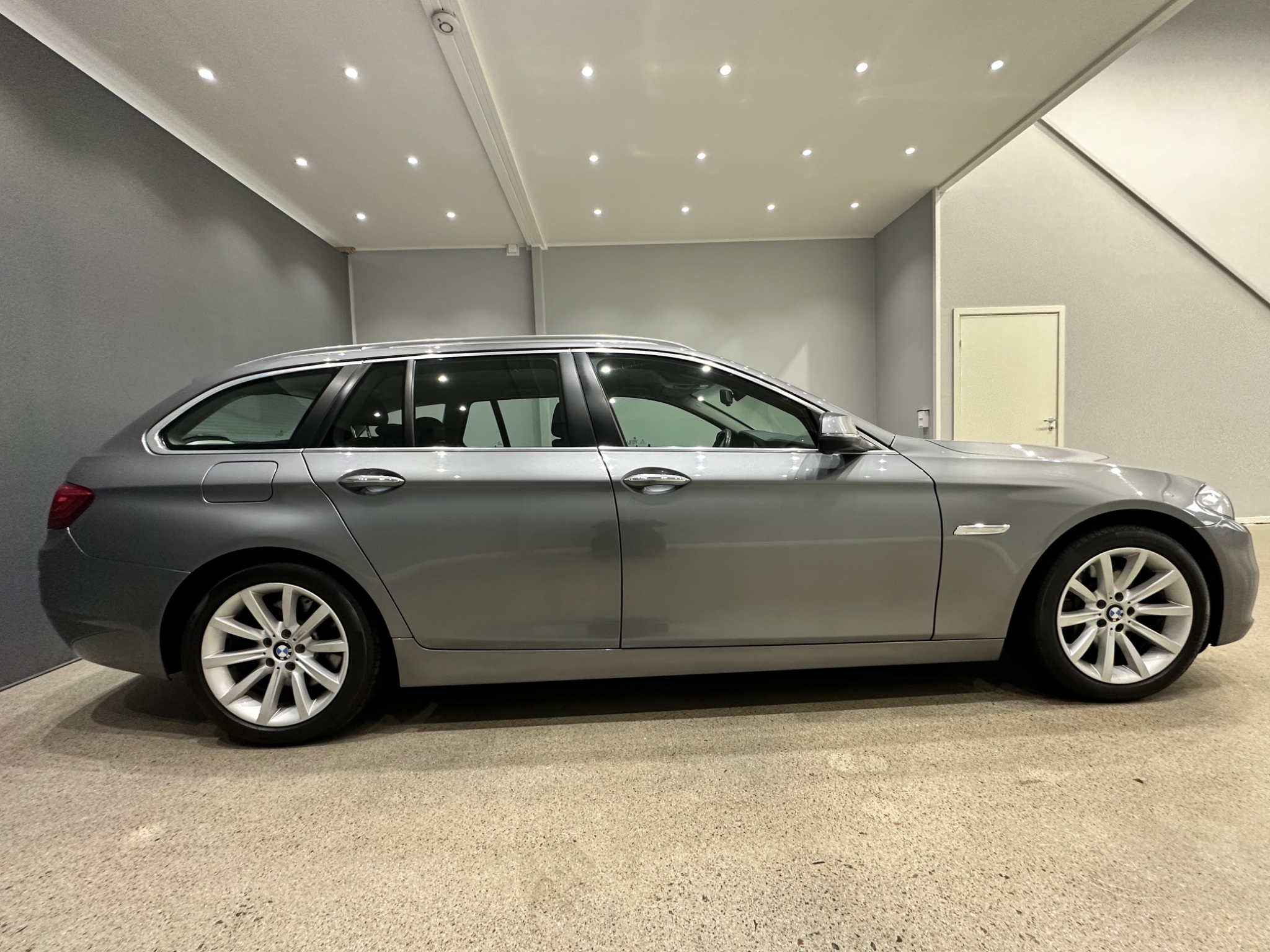 BMW 530 XD / TOURING STEPTRONIC 2014, bild 4/47