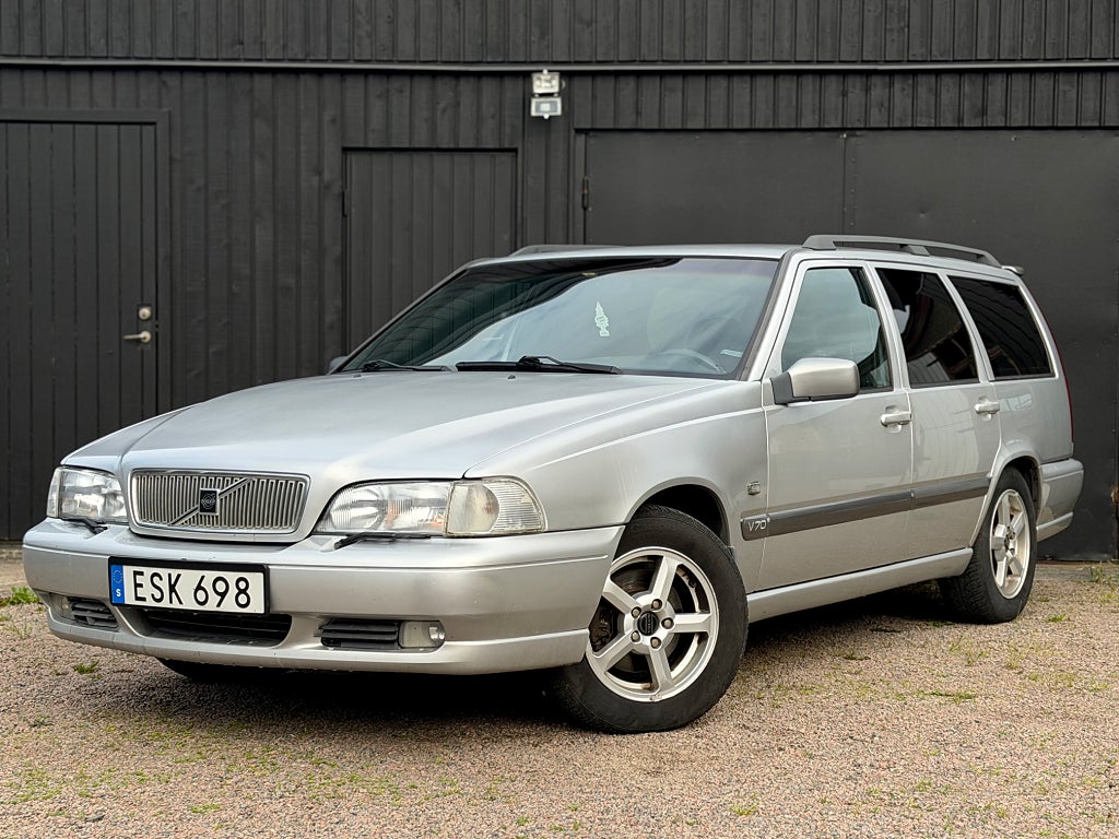 Volvo V70 2.5 20V Besiktigad, Dragkrok, Ny servad, Få ägare mm