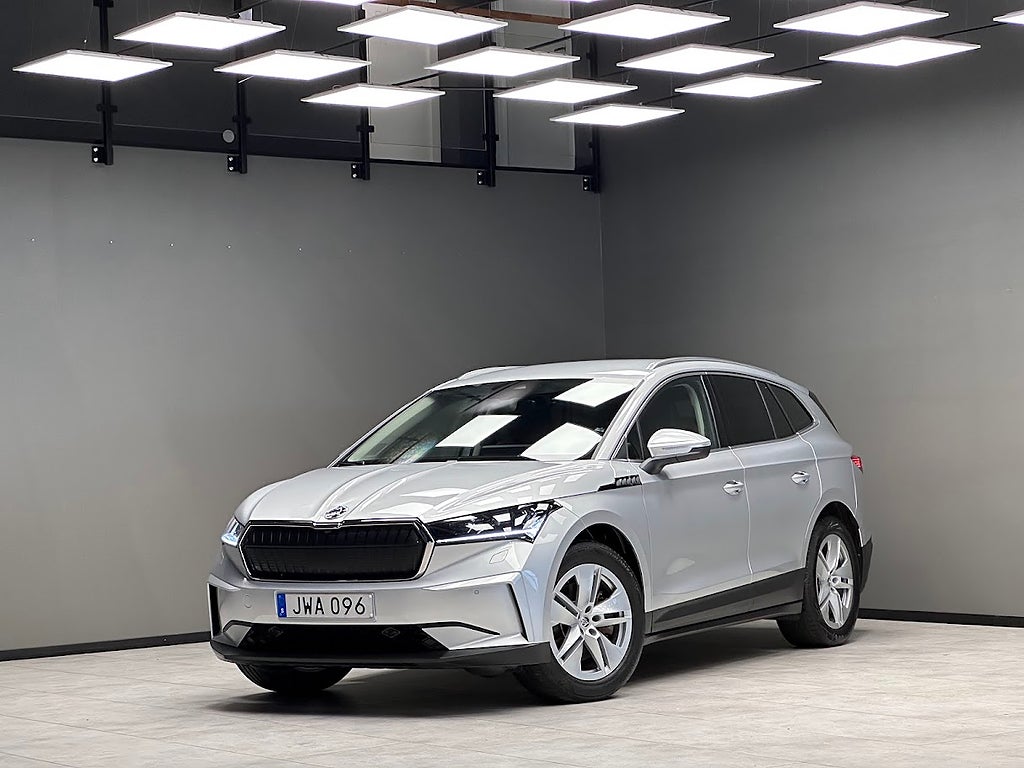 Skoda Enyaq iV 80x iV80x / Drag / Döda vinkel / Navi / Backkamera