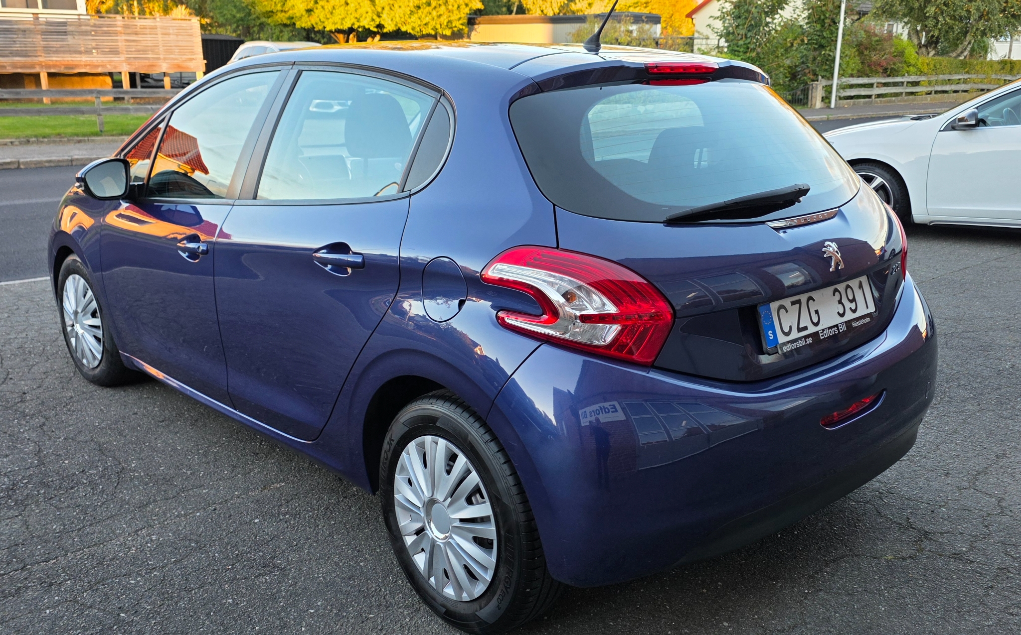 Peugeot 208 5-dörrar 1.4 VTi 2012, bild 3/10