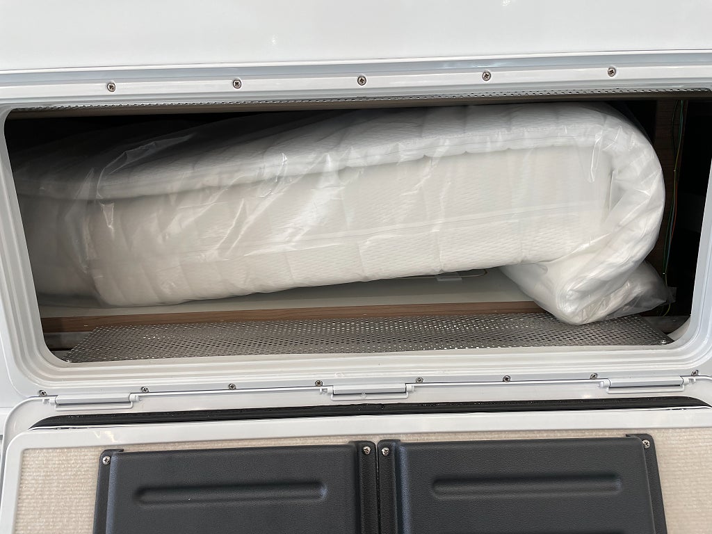 Kabe Ametist 560 XL KS /ALDE/Ugn/Micro/4 bäddar/2995kr/mån - Kabe