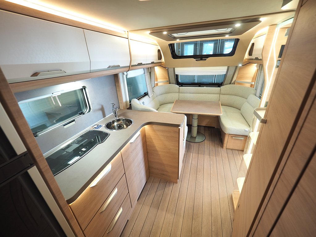 Knaus Südwind 650 UX 60 Year ALDE I Queenbed I 3,99% Ränta 2023