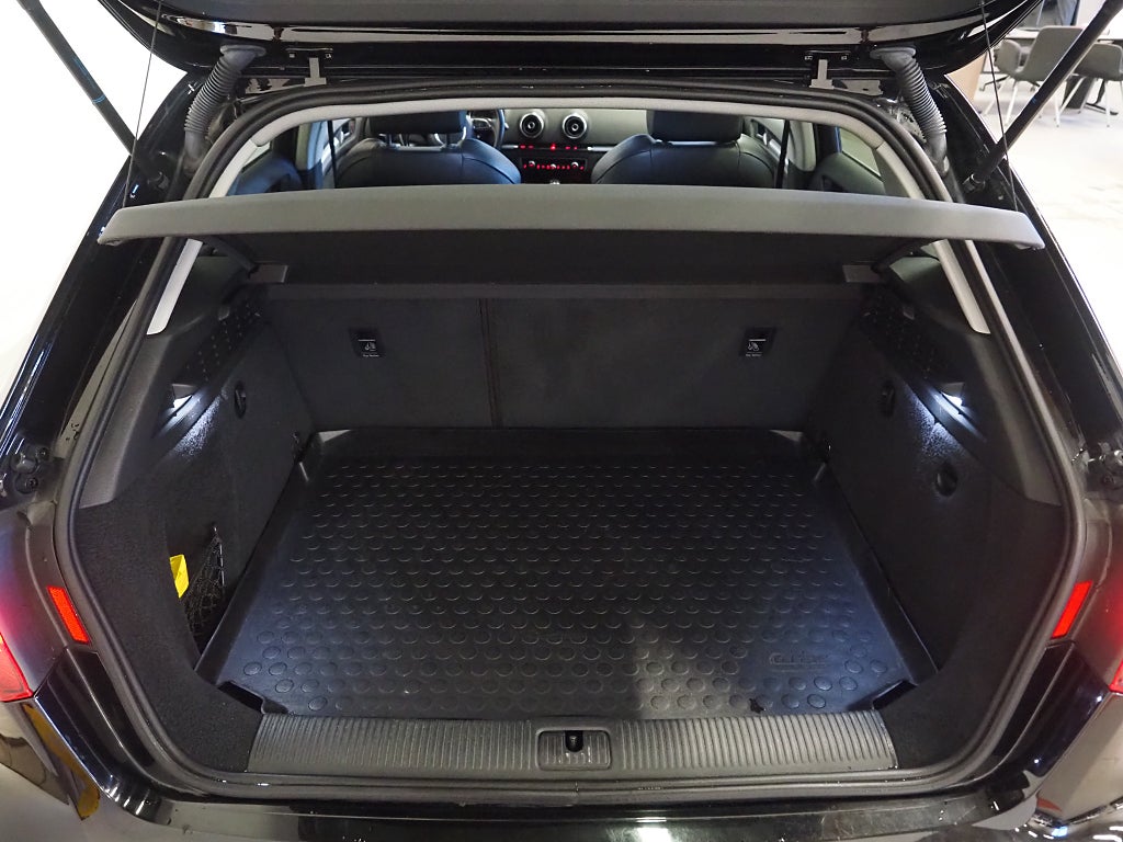 Audi A3 SB 2.0 TDI 150hk S Tronic S-Line M-Värm Navi Alcantara 2015