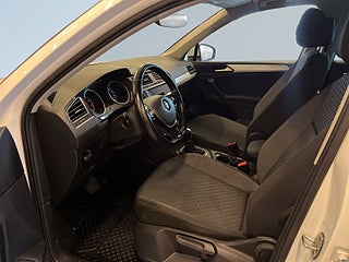 Volkswagen Tiguan 2.0 TSI 4Motion R-Line Kamera/Värmare/SoV-Däck/Drag