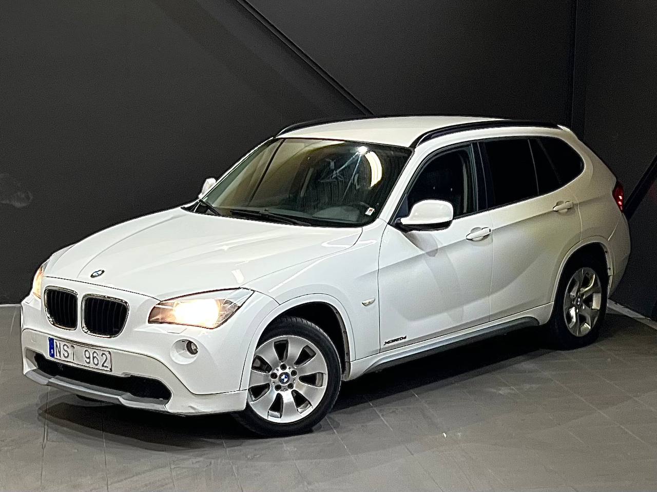 BMW X1 2011, photo 7/55