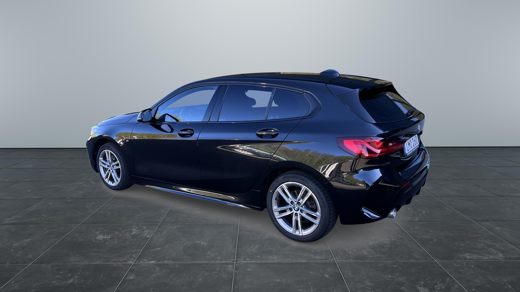 BMW 118 i Steptronic 140hk M Sport 2021, kuva 3/43