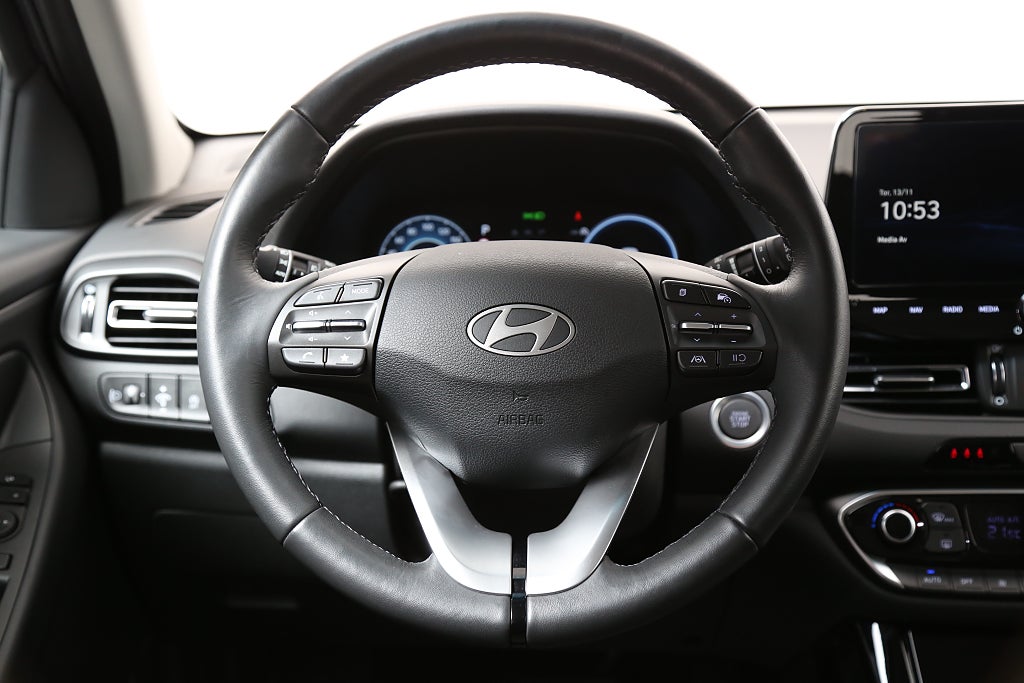 Hyundai i30 1,0 T-GDi MHEV Essential Kombi Aut Navi Kamera 2025