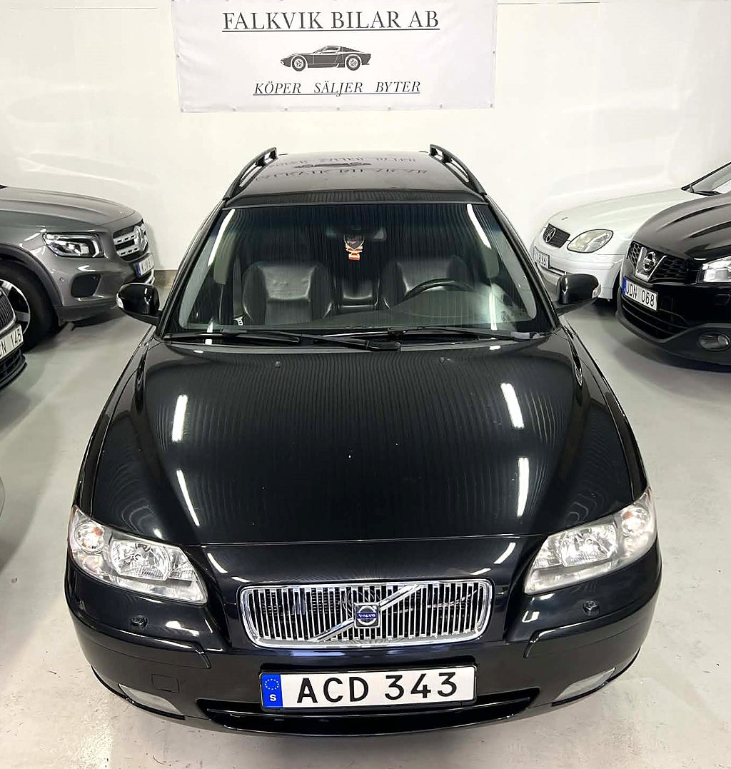 Volvo V70 2.5T Momentum Euro 4, Nybes , Nyservad, Automat
