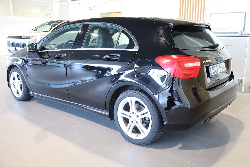 Mercedes-Benz A 180 7G-DCT Urban Kamera Blåtand Bi-Xenon 2015