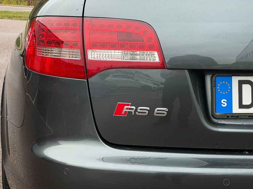 AUDI RS6 AVANT 5.0 V10 BITURBO 579ch QUATTRO - BOSE - CUIR - FREINS CARBONE - ACC - SIÈGES CHAUFFANTS AVANT/ARRIÈRE
