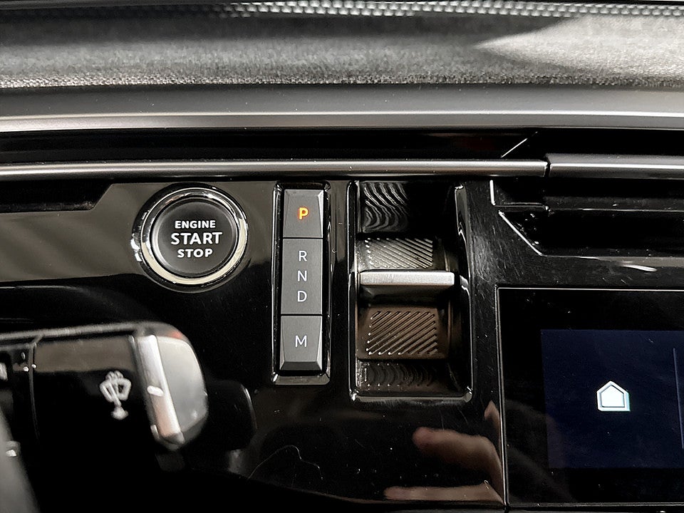 Bild på Peugeot 3008 GT Hybrid 145hk Aut B-KAMERA CARPLAY