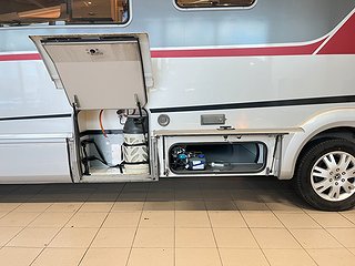 Husbil-integrerad Bürstner ELEGANCE 910 9 av 34