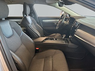 Volvo V90 T4 Momentum S&V-hjul/Carplay/Kamera/Nav/Pvärm/Drag