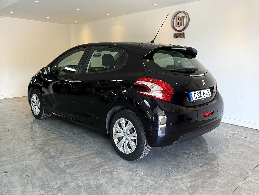 Peugeot 208  1.4 e-HDi EGS AUTOMAT NYBES P-SENSORER KAMREMBYTT