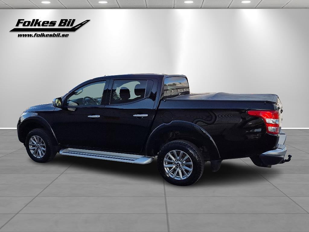 Mitsubishi L200 Double Cab Komfort Manuell 4WD Parkv Vhjul