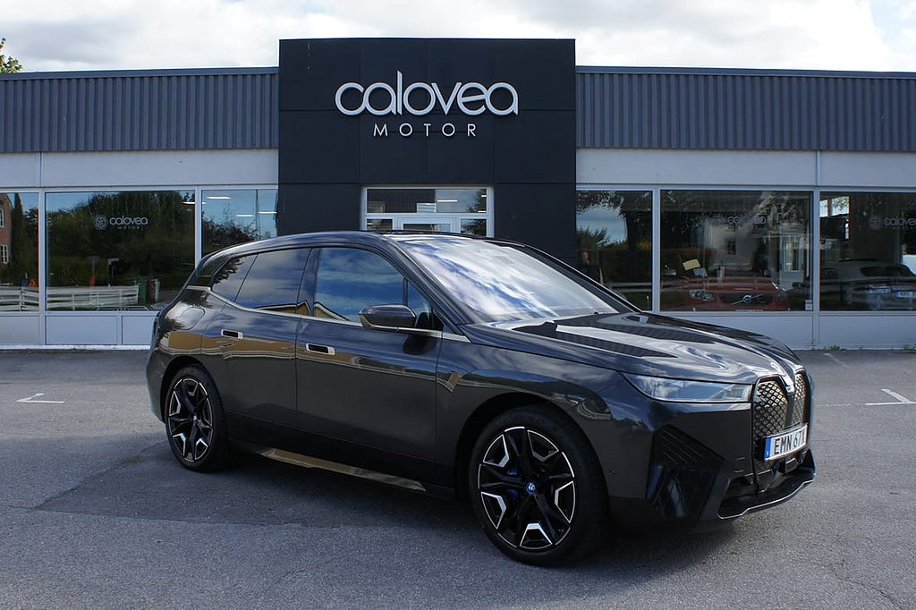 BMW iX xDrive50 AWD 523 hk Automat - Bowers & Wilkins, Luftfjädring, Pa