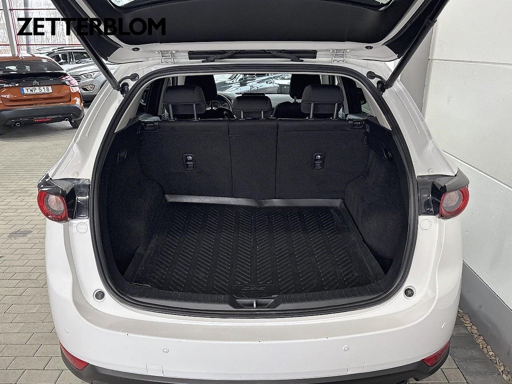 SUV Mazda CX-5 25 av 27