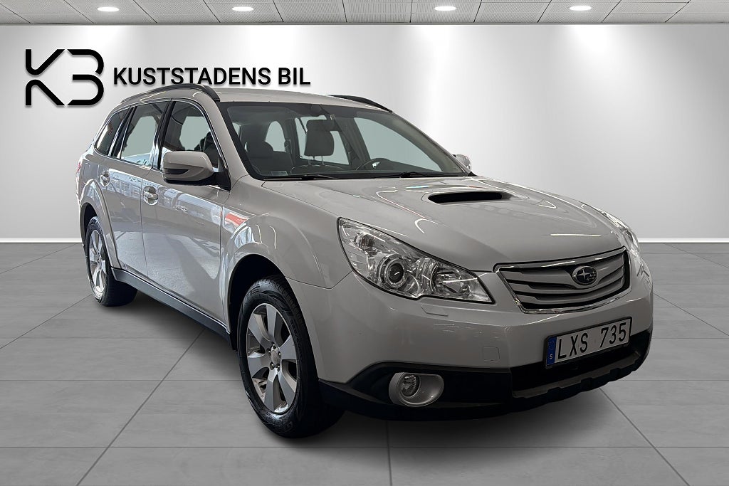 Subaru Outback 2.0 4WD Business Dragkrok Nybesiktad SoV-däck