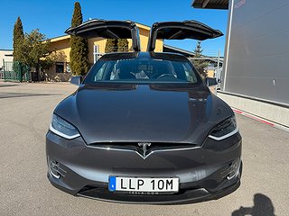 SUV Tesla Model X 9 av 25