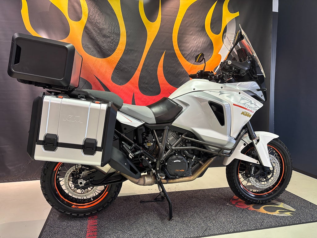 KTM 1290 SUPER ADVENTURE 