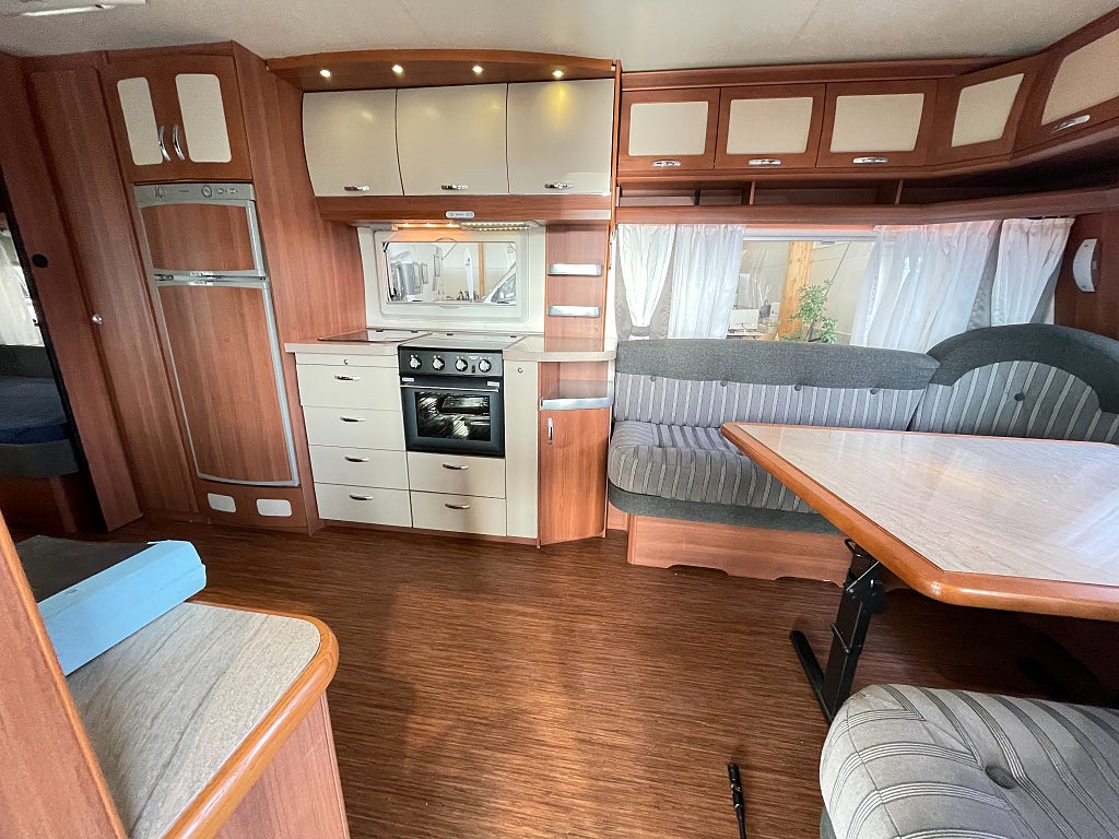 Hobby 780 WLU Nordic Edition /ALDE/Mover/AC/Markis med sidor/Solcell/L - Hobby